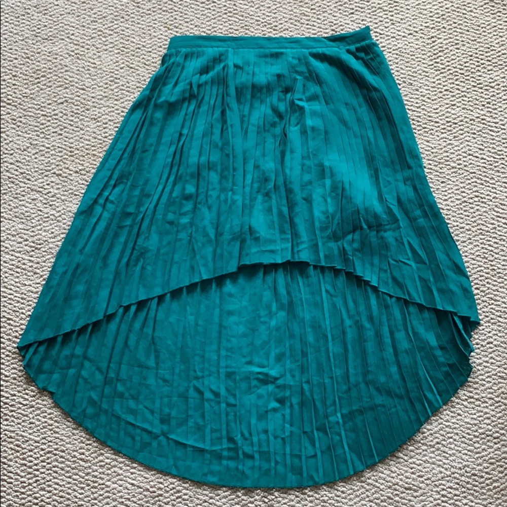 ZARA Emerald Green Pleated High Low Skirt